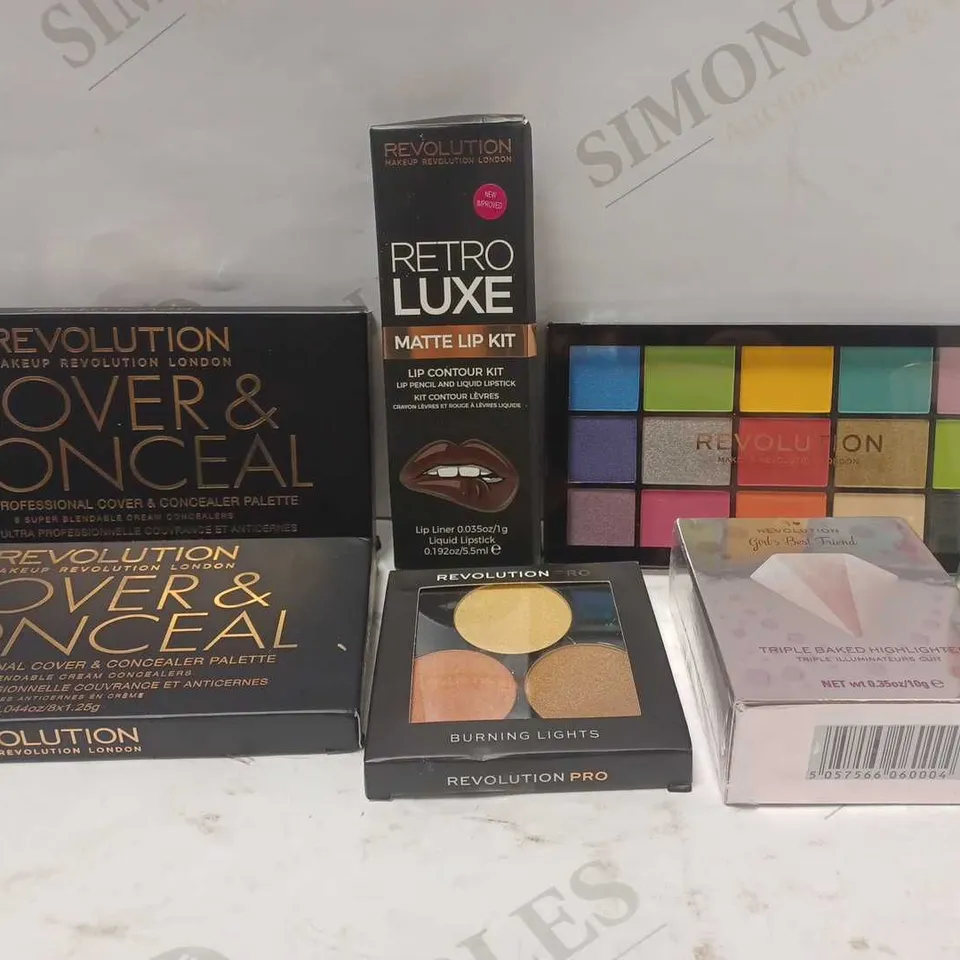 LOT OF  APPROX 7 ASSORTED REVOLUTION PRODUCTS TO INCLUDE CONCEALER PALETTE, MATTE LIP KIT, TRIPLE BAKED HIGHLIGHTER, ETC