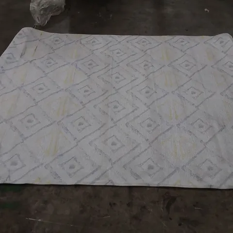 LAMAVOLA LINE RUG - YELLOW/GREY // SIZE: 160 X 230cm