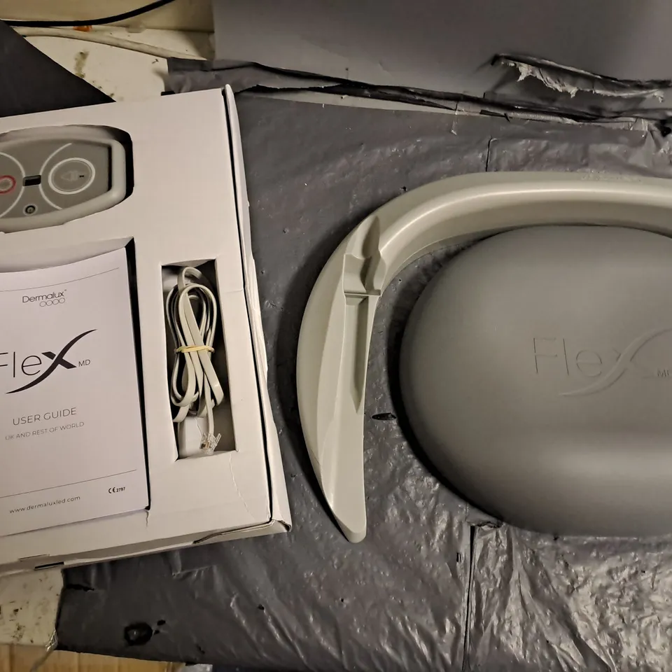 DERMALUX FLEX MD LED LIGHT THERAPY DEVICE