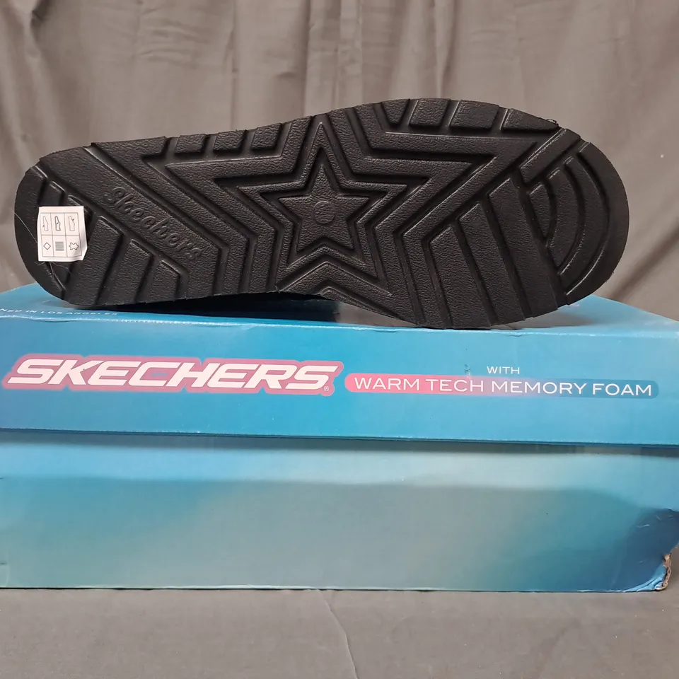 BOXED PAIR OF SKECHERS WEDGE BOOTS IN BLACK UK SIZE 7