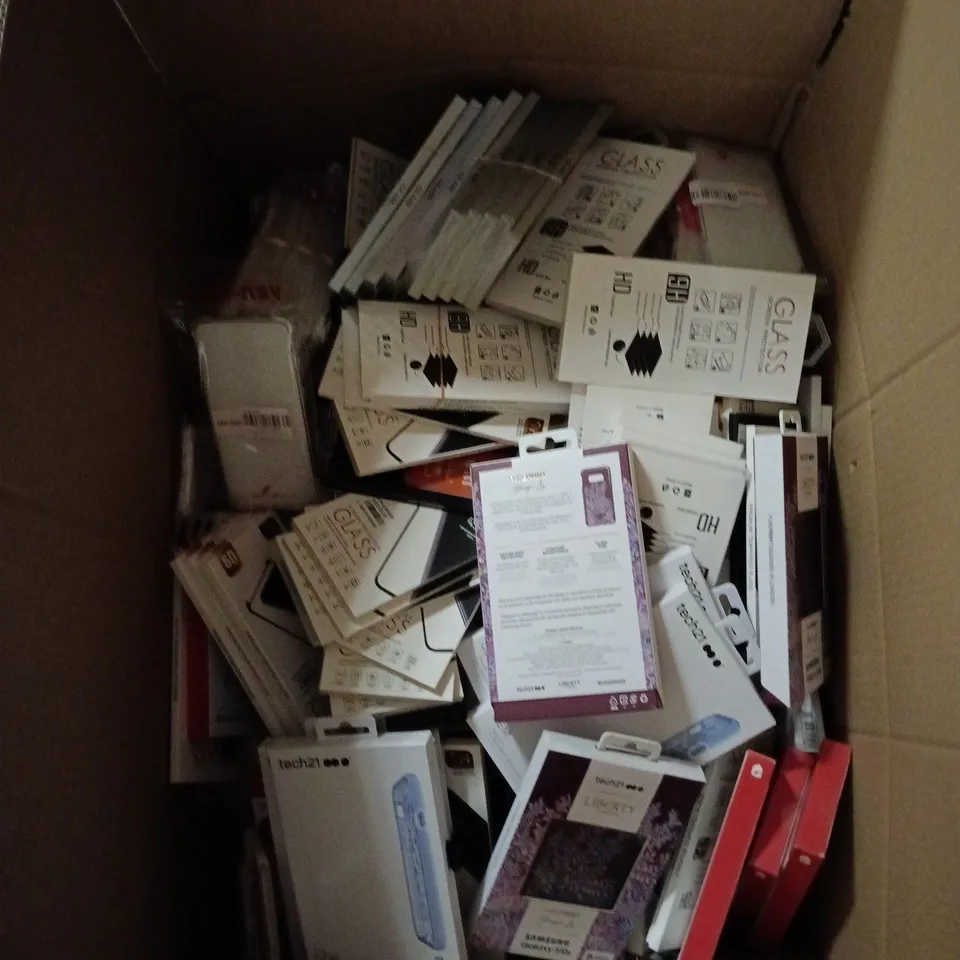 BOX OF APPROXIMATELY 200 ASSORTED PHONE CASES AND SCREEN PROTECTORS TO INCLUDE: IPHONE 7 CASE AND GALAXY S10E CASE