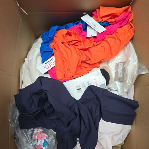 APPROXIMATELY 30 ASSORTED CLOTHING ITEMS IN VARIOUS SIZES, STYLES & COLOURS - COLLECTION ONLY