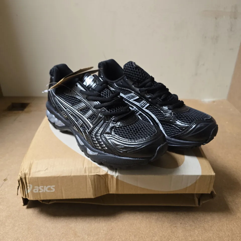 ASICS GEL-KAYANO 14 RUNNING SHOES - BLACK/SILVER, UK 7 
