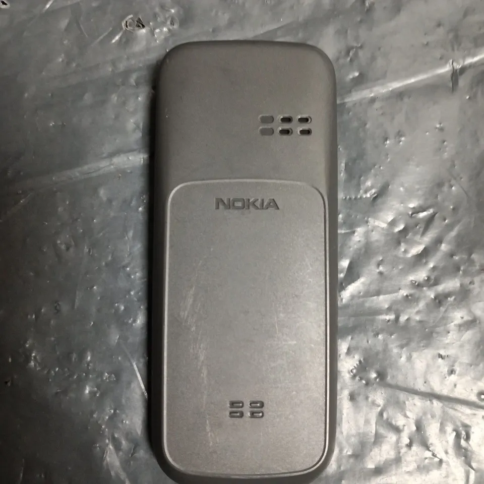 NOKIA 100 MOBILE PHONE