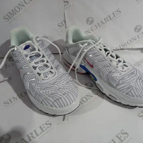 PAIR OF NIKE AIR GREY TRAINERS SIZE 10