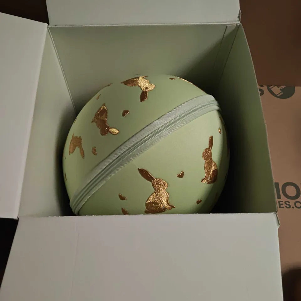 P LOUISE YOU'RE EGGSTRA SPECIAL EGG-SHAPED MAKEUP CASE 