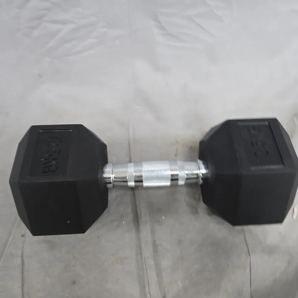 HEX DUMBBELL WITH KNURLED CHROME BAR –12.5KG