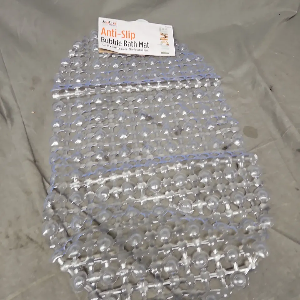 BOX OF APPROX 10 ASSORTED ITMS TO INCLUDE - SAMSUNG DA29-10105J REFRIGERATOR WATER FILTER (BOXED) + ANTI-SLIP BATH MAT + WOOD-TEXTURED CYLINDER – COLLECTION ONLY