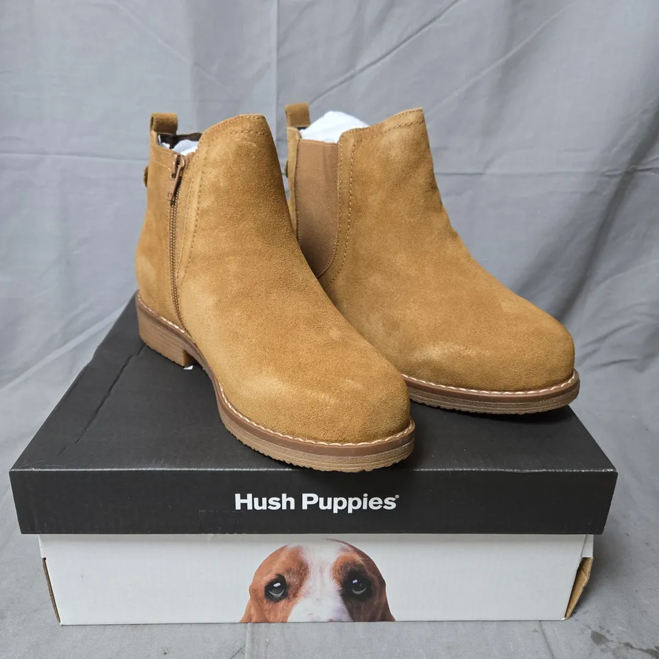 HUSH PUPPIES WIDE-FITTING MADDY ANKLE BOOTS – TAN SUEDE, UK 5