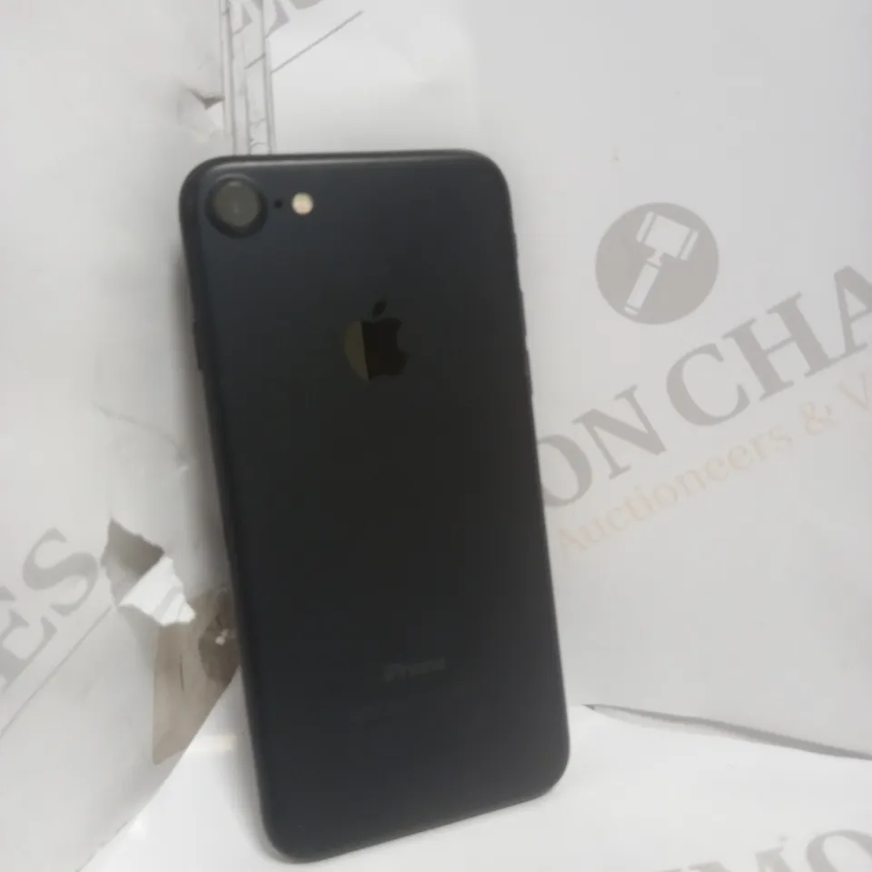APPLE IPHONE 7 (A1778) SMARTPHONE