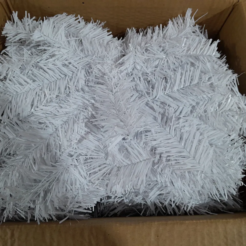 BOXED XMAS GARLAND IN WHITE UNKNOW SIZE