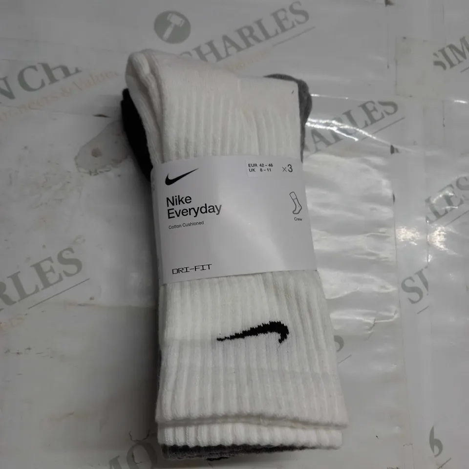 NKE EVERYDAY DRI-FIT SOCKS X3 SIZE 8-11