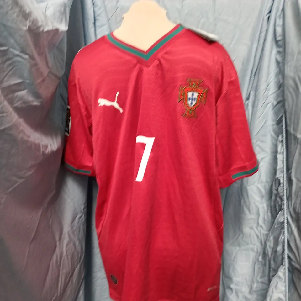 PORTUGAL NATIONAL TEAM FOOTBALL SHIRT – RONALDO 7, UK M, PUMA, RED