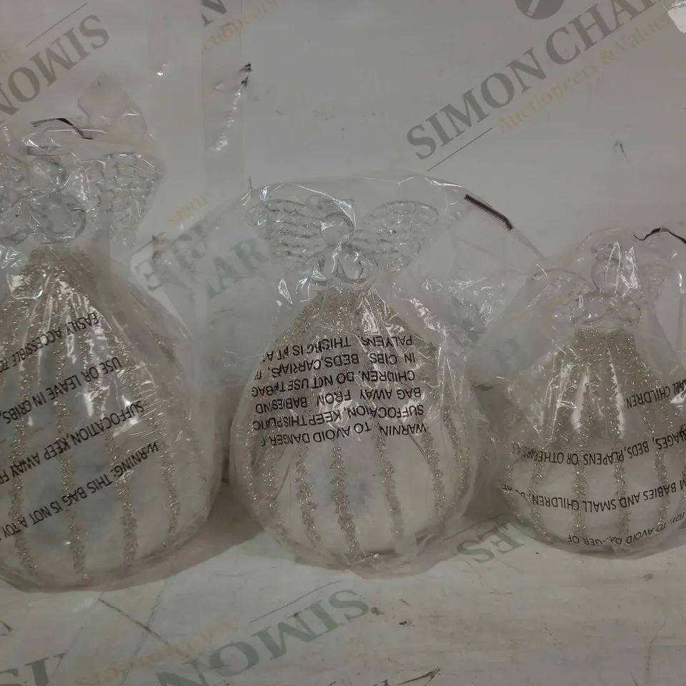 OUTLET JM BY JULIEN MACDONALD SET OF 3 PRE-LIT GLASS ANGELS