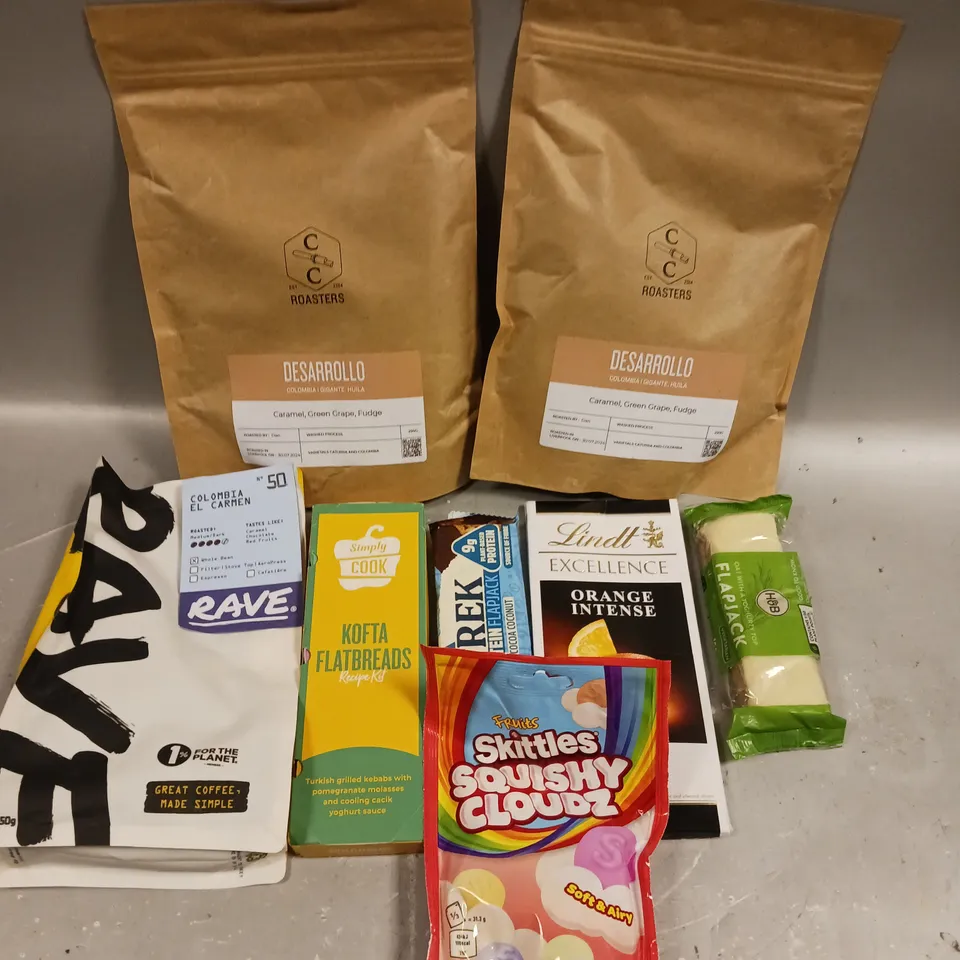 APPROXIMATELY 15 ASSORTED FOOD/DRINK PRODUCTS TO INCLUDE LINDT CHOCOLATE, RAVE COFFEE, PROTEIN FLAPJACKS ETC 