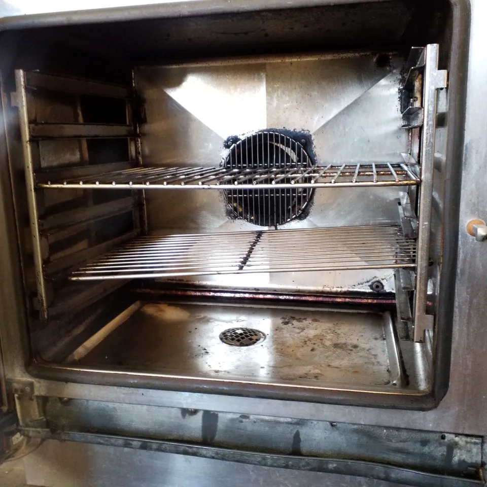 LAINOX COMMERCIAL COMBI OVEN