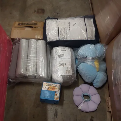 PALLET TO CONTAIN A LARGE ASSORTMENT OF PILLOWS, CUSHIONS AND RELATED PRODUCTS