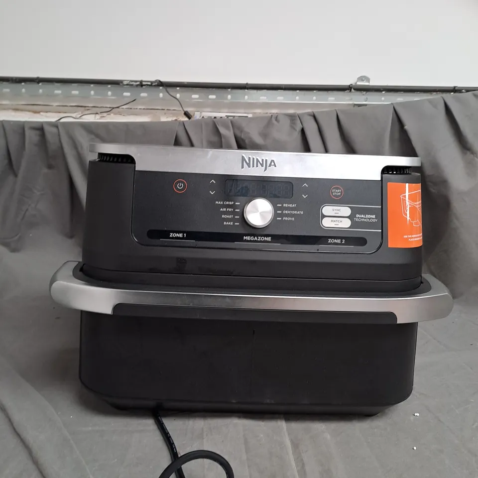 NINJA 10.4L FOODI FLEXDRAWER DUAL AIR FRYER IN BLACK AF500UK