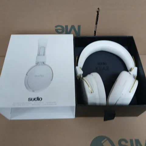 SUDIO WHITE WIRELESS HEADPHONES – BOXED