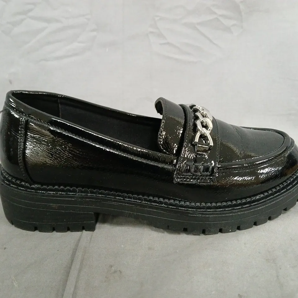 BLACK FAUX PATENT LEATHER CHAIN TRIM CHUNKY SOLE LOAFERS - UK SIZE 8