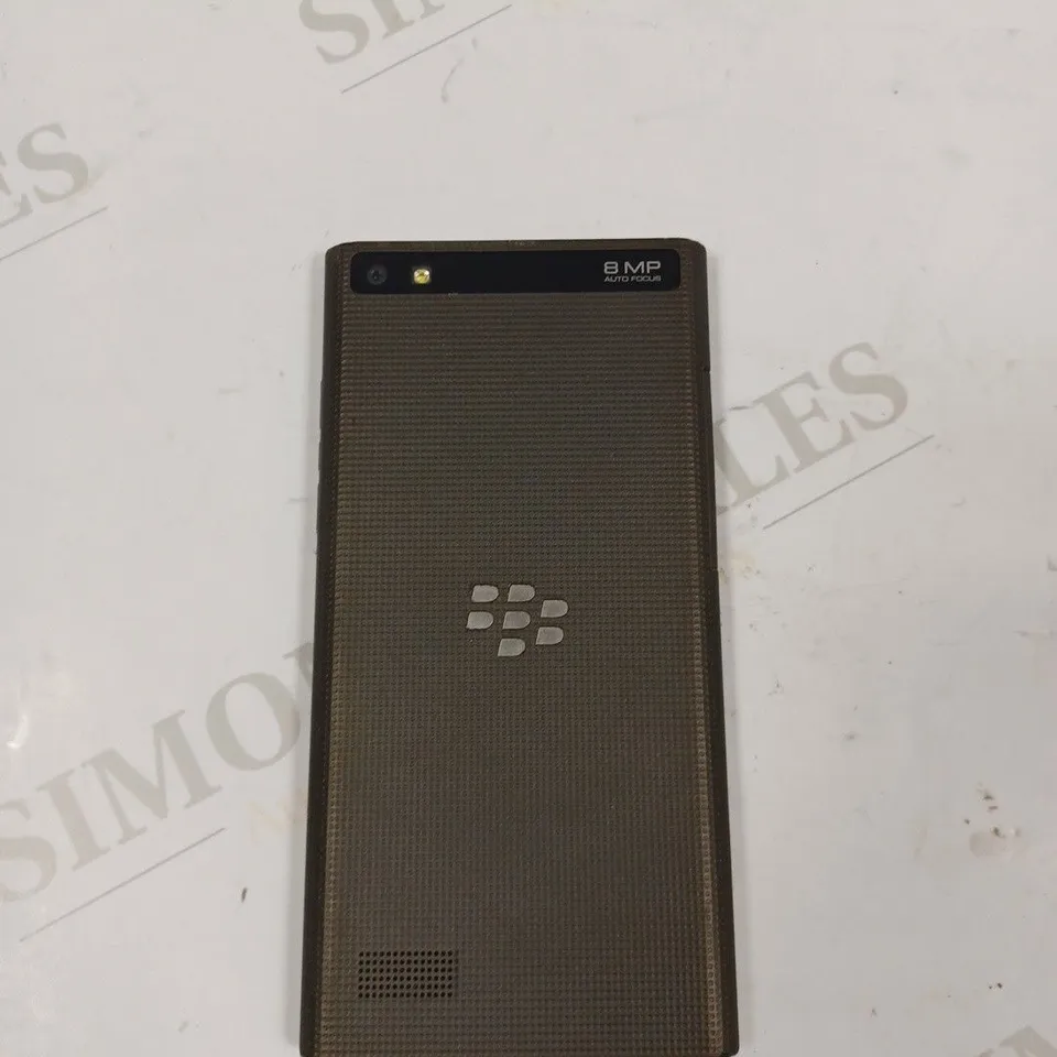 BLACKBERRY SMART PHONE - UNKNOWN MODEL