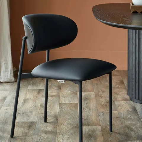 BOXED PAIR OF DANETTI CREE BLACK FAUX LEATHER DINING CHAIRS