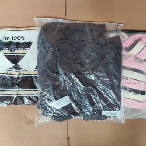 APPROXIMATELY 20 ASSORTED CLOTHING AND FASHION PRODUCTS IN VARIOUS STYLES AND SIZES - COLLECTION ONLY