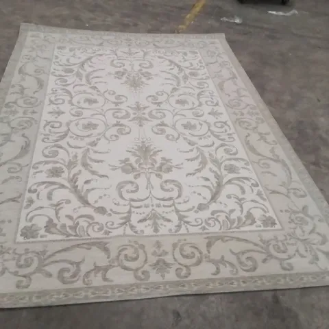 QUALITY DESIGNER AREA RUG - APPROXIMATELY 300X210CM