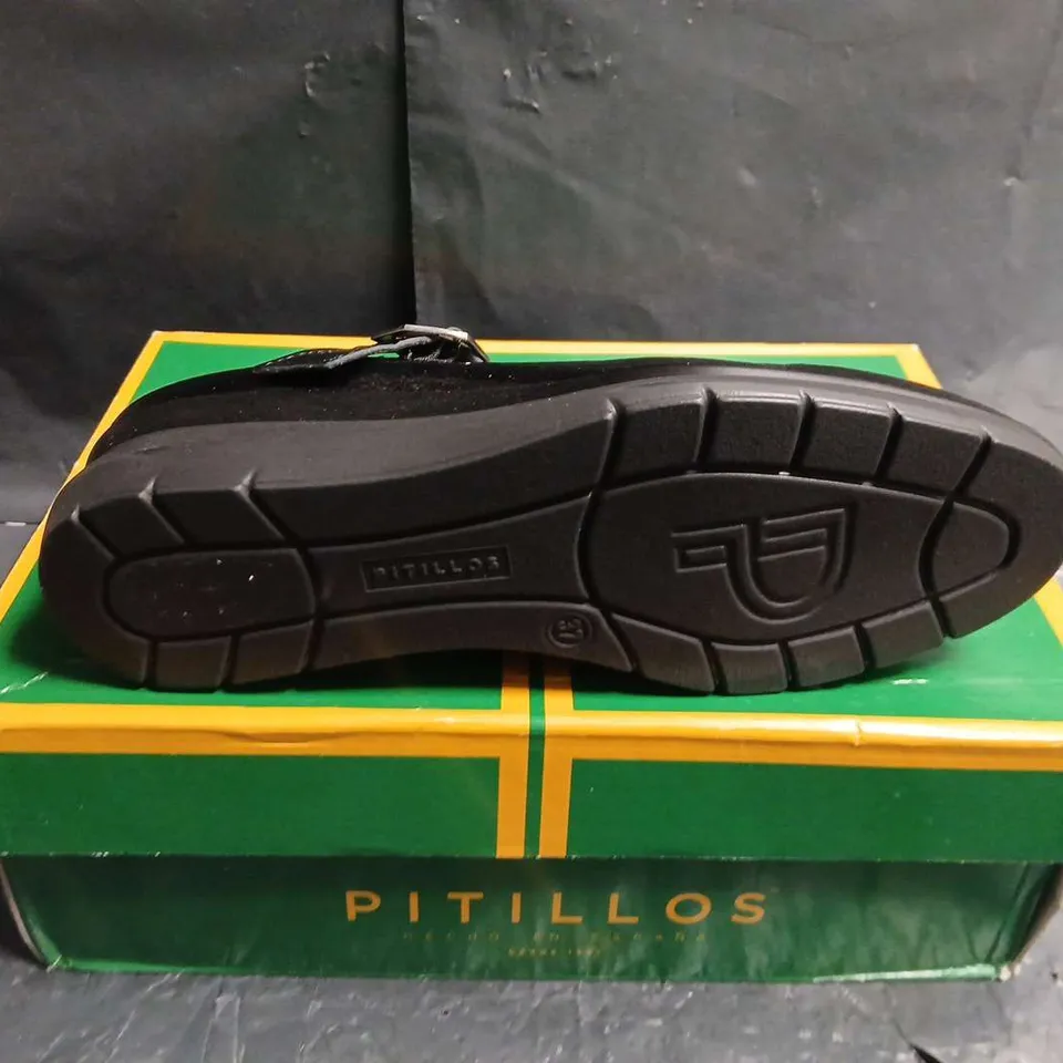 PITILLOS BLACK PATENT MARY JANE SHOES – WOMEN'S - UK SIZE 37