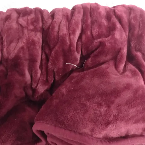BOXED COZEE HOME VELVETSOFT HEATED THROW IN SHIRAZ WINE