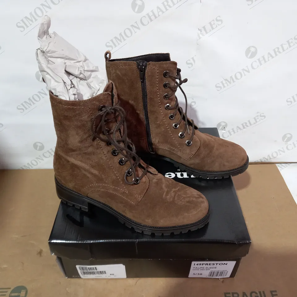 BOXED PAIR OF DUNE BOOTS - SIZE 38