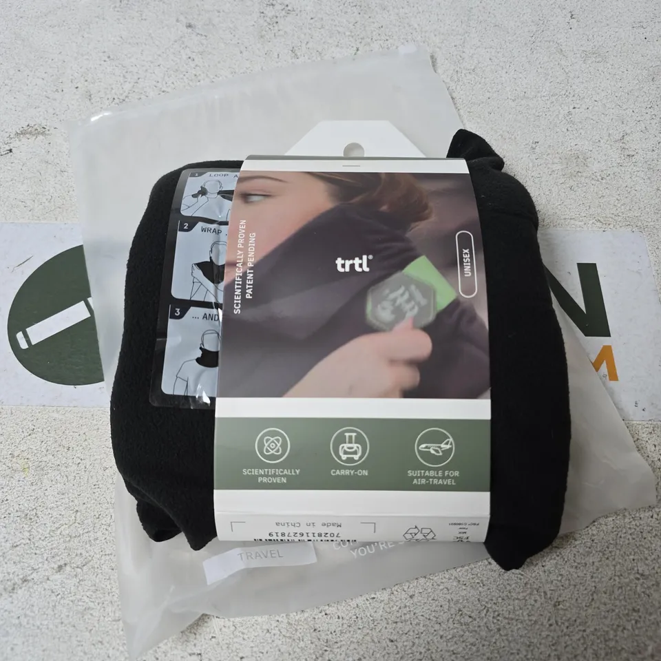 TRTL TRAVEL PILLOW – BLACK (UNISEX), SEALED IN BAG