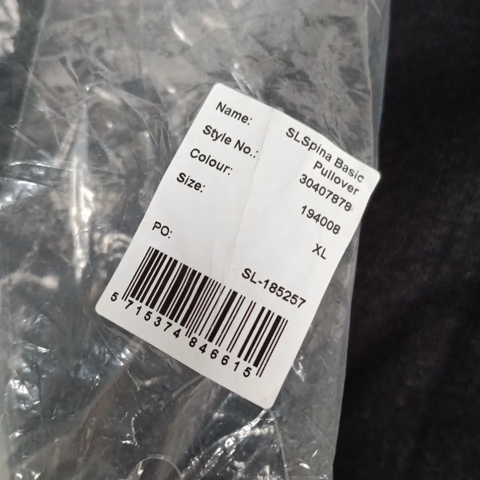 SOAKED BLACK PULLOVER – SIZE XL