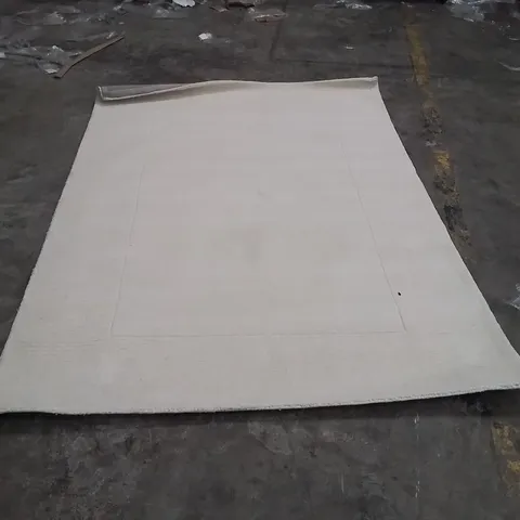 QUALITY DESIGNER AREA RUG - APPROXIMATELY 230X163