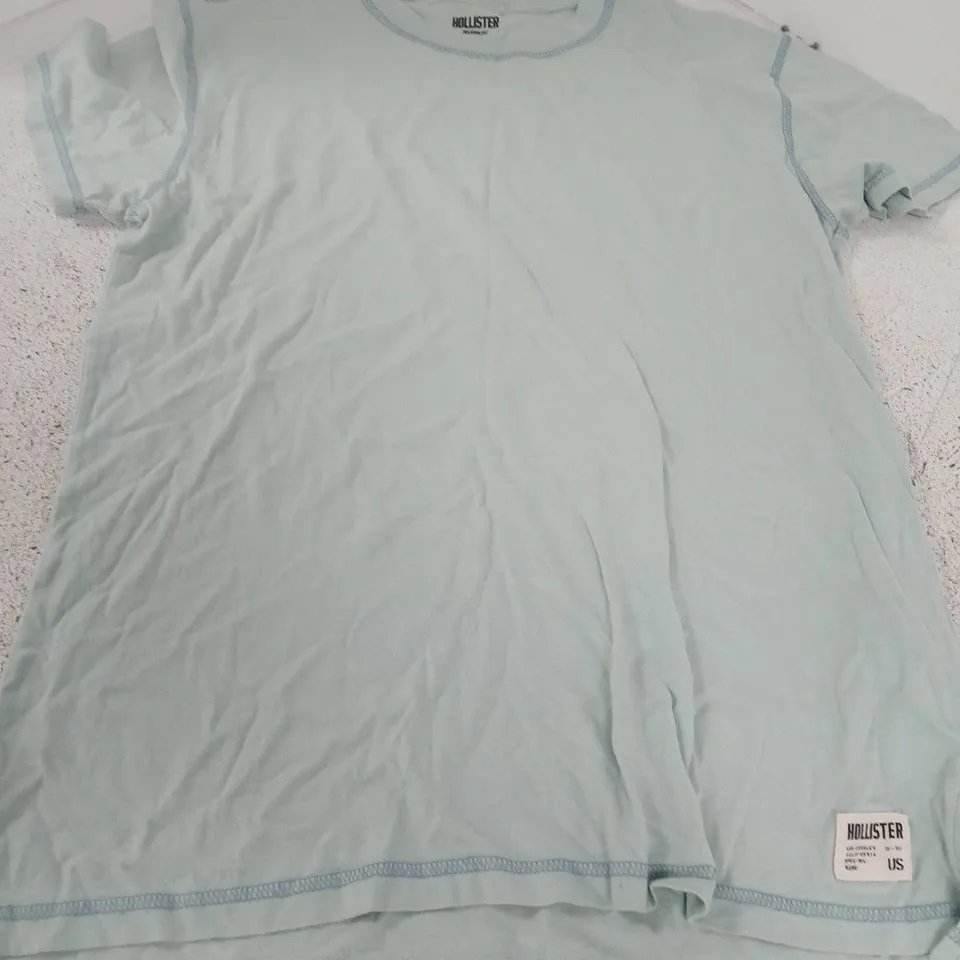 HOLLISTER RELAXED FIT T-SHIRT – LIGHT BLUE – SIZE S
