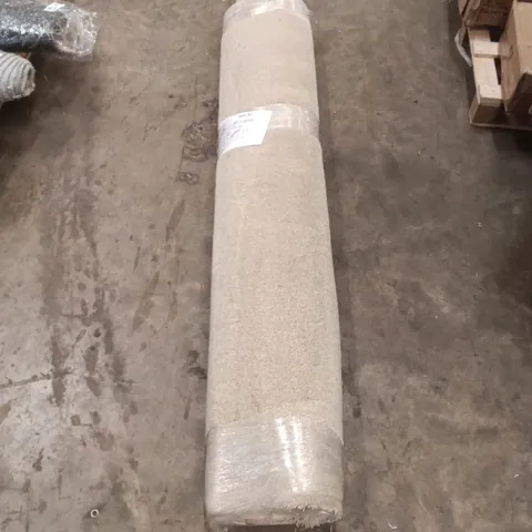ROLL OF DURABLE TWIST VICUNA APPROX SIZE: 1.8M X 4.00M