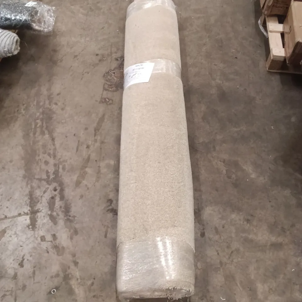 ROLL OF DURABLE TWIST VICUNA APPROX SIZE: 1.8M X 4.00M