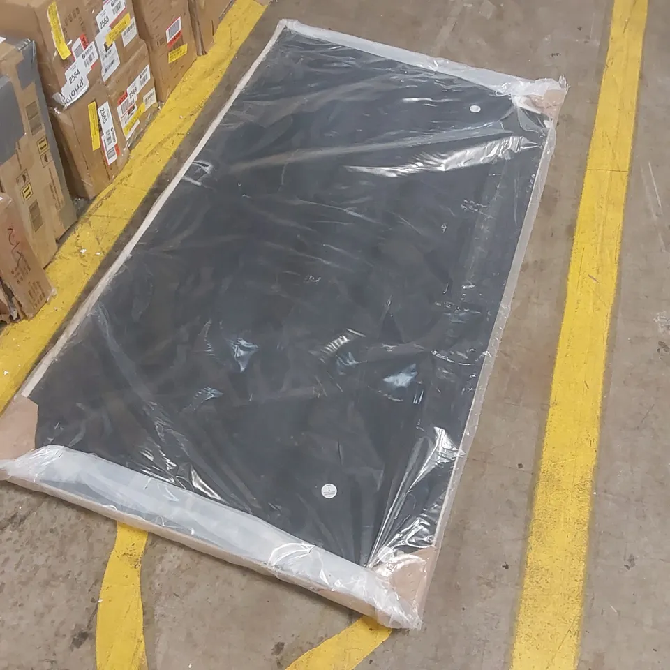 BAGGED UPHOLSTERED HEADBOARD