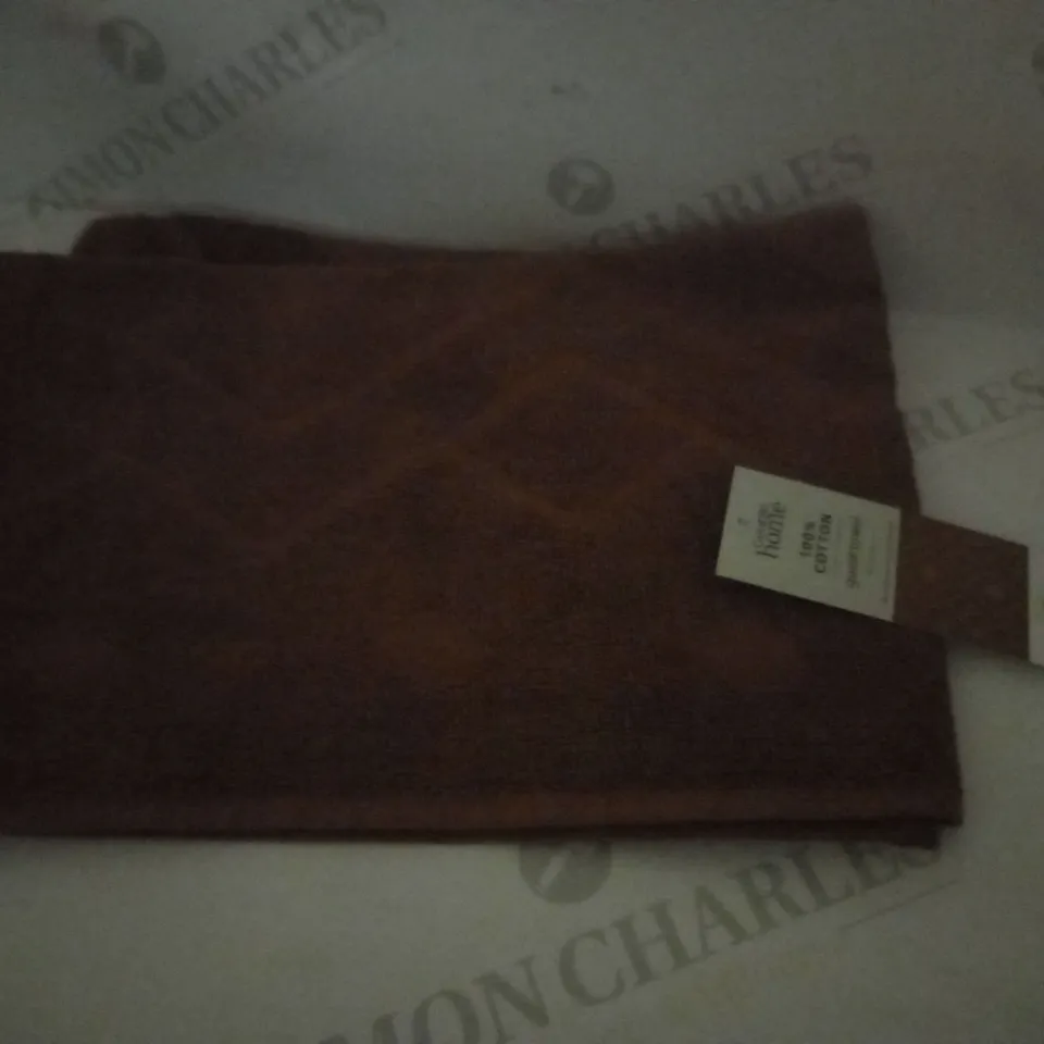 LOT OF 48 GUEST TOWELS 100% COTTON 40CM X 60CM