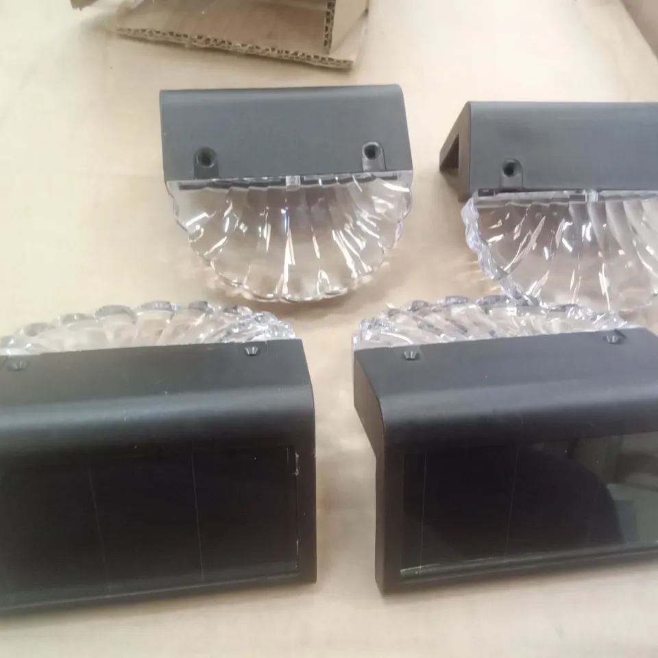 SET OF 4 LED SOLAR RAILING LIGHTS