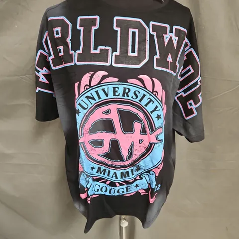 GOUGE WORLDWIDE MIAMI TEE IN BLACK MULTI SIZE L