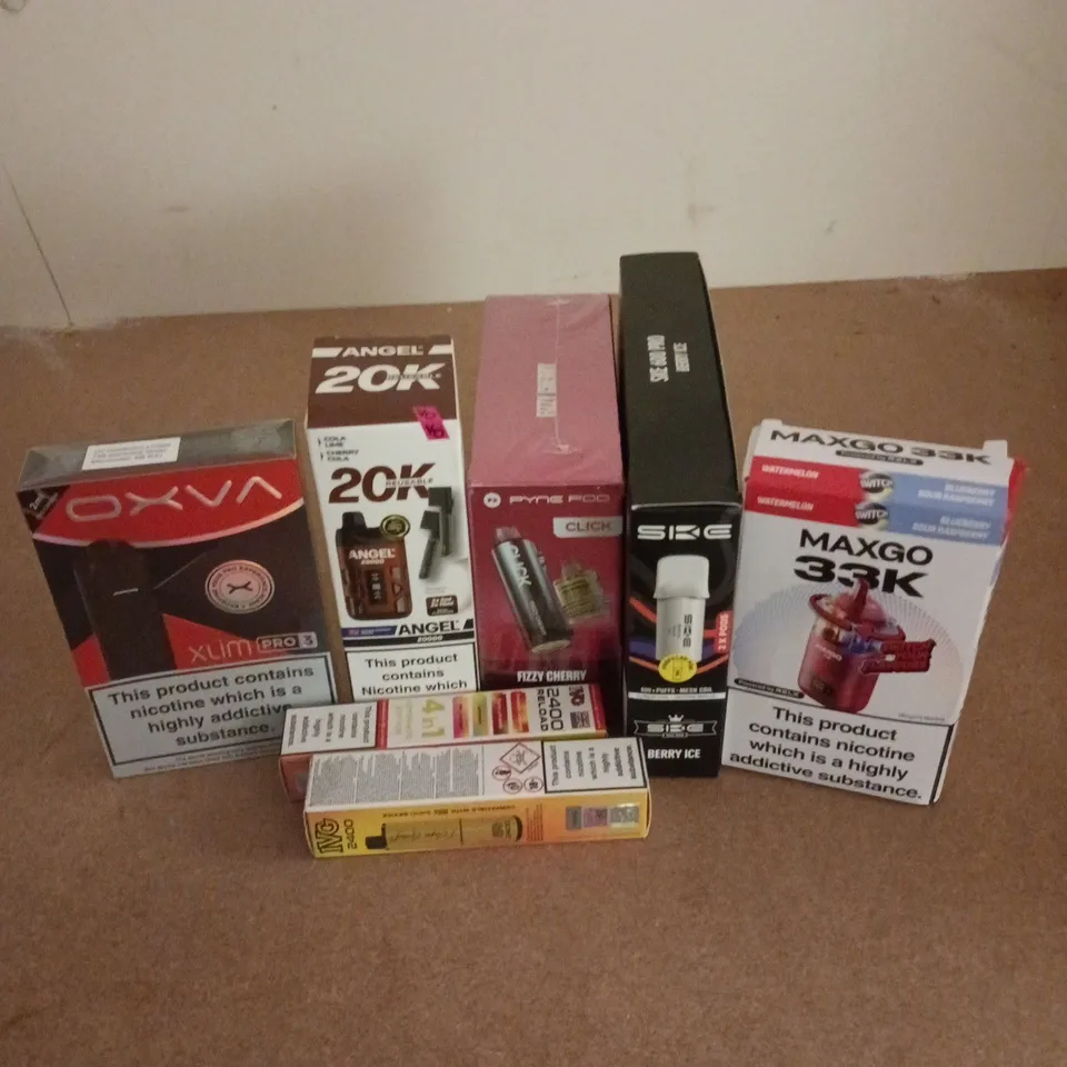 APPROXIMATELY 20 ASSORTED E-CIGARETTE PRODUCTS TO INCLUDE BRANDS SUCH AS PYNE POD, SIKE, RELX, ETC - COLLECTION ONLY
