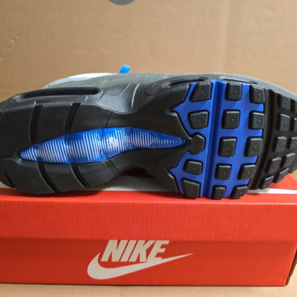 BOXED PAIR OF NIKE AIR MAX 95 TT TRAINERS – UK 11 