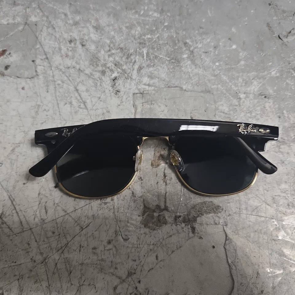 BOXED PAIR OF RAY BANS