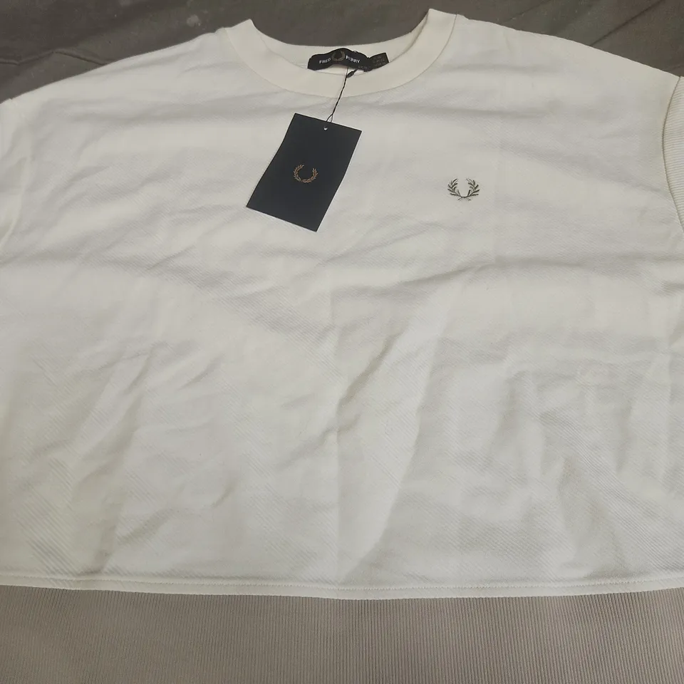 FRED PERRY RIB DETAIL T-SHIRT – SNOW WHITE, UK 14