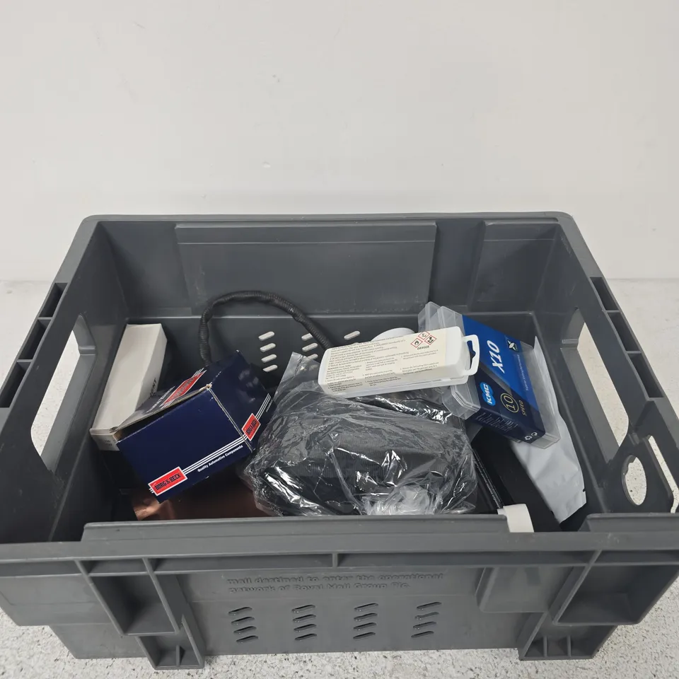 APPROXIMATELY 20 ASSORTED ITEMS INCLUDING JCB EXTREME PERFORMANCE MPL MLY GREASE, BORG & BECK WHEEL BEARING KIT AND A SEATBELT
