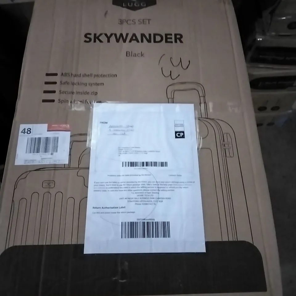 BOXED LUGG SKYWANDER HARDSHELL SUITCASE - BLACK