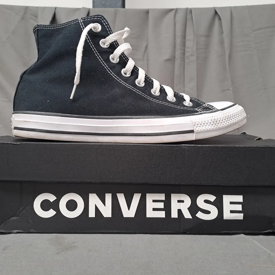 BOXED PAIR OF CONVERSE ALL STAR HI CANVAS SHOES IN BLACK UK SIZE 8