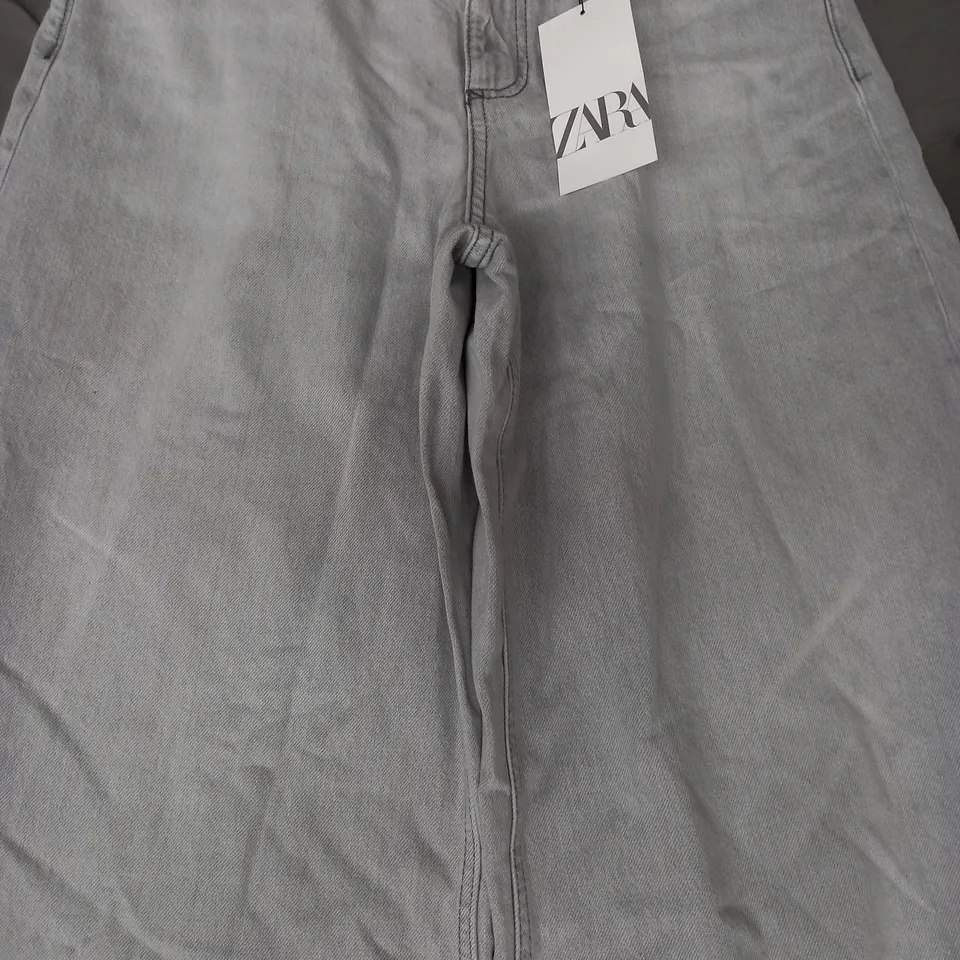 ZARA PALAZZO FIT JEANS IN LIGHT GREY SIZE 40