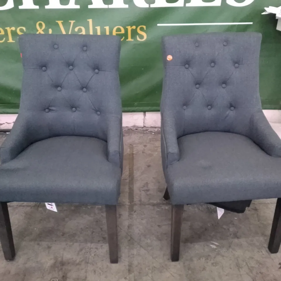 SET OF 2 NEW DUKE SLATE FABRIC BUTTON BACK DINING CHAIRS (GREY OAK LEG)